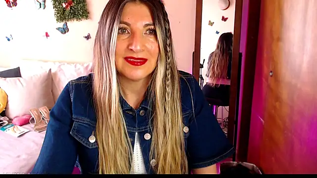 Jolie-Mature online show from 23, 4, 2026