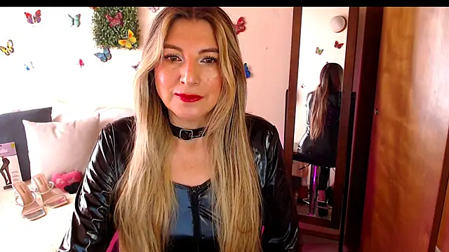 Jolie-Mature online show from 19, 7, 2026
