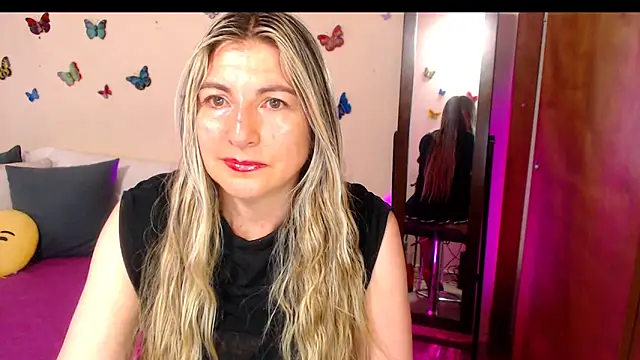 Jolie-Mature online show from 5, 11, 2025