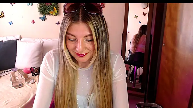 Jolie-Mature online show from 17, 7, 2026