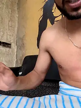  IRRESISTIBLE  online show from 15, 3, 2025