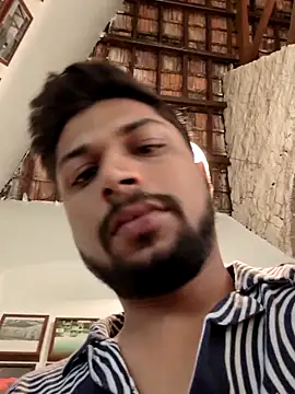  IRRESISTIBLE  online show from 26, 10, 2025