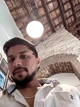  IRRESISTIBLE  online show from 13, 11, 2025