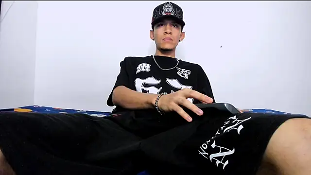 Snapshot of Samuel_Suarez chatting on 20, 5, 2026 Samuel Suarez online show from 20, 5, 2026