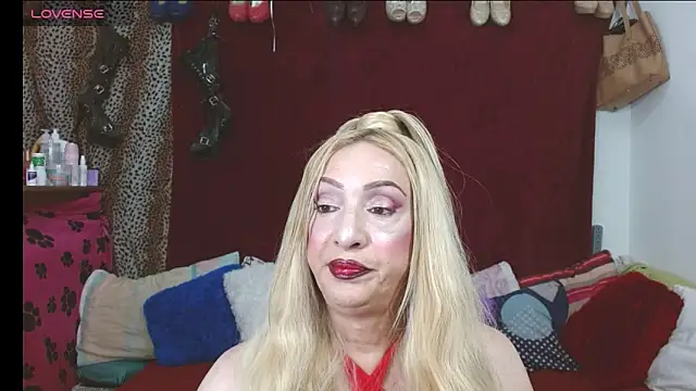 Snapshot of elena_evans chatting on 5, 6, 2026 elena evans online show from 5, 6, 2026