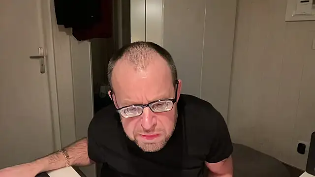 FABIOGLASSES online show from 2, 12, 2025