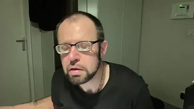 FABIOGLASSES online show from 5, 3, 2026