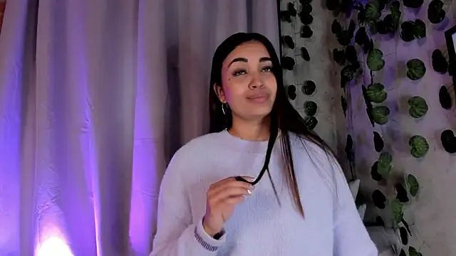 aisha es online show from 5, 3, 2025