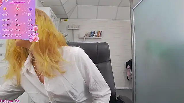 EllaMilf  online show from 13, 3, 2026