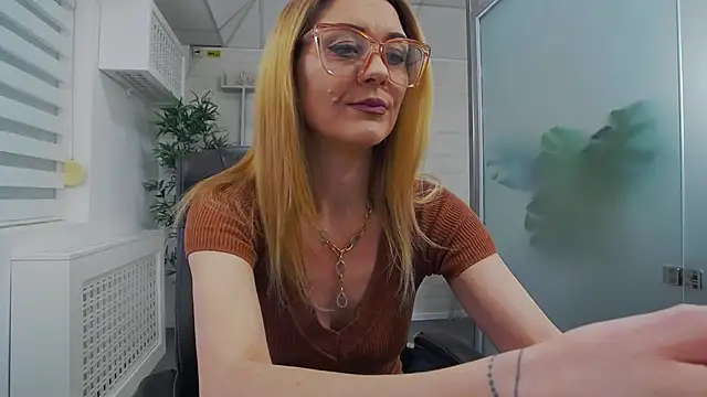 EllaMilf  online show from 20, 3, 2026