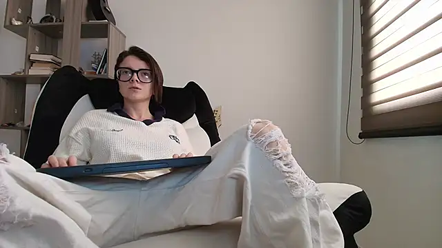 Arya starrk online show from 19, 12, 2025