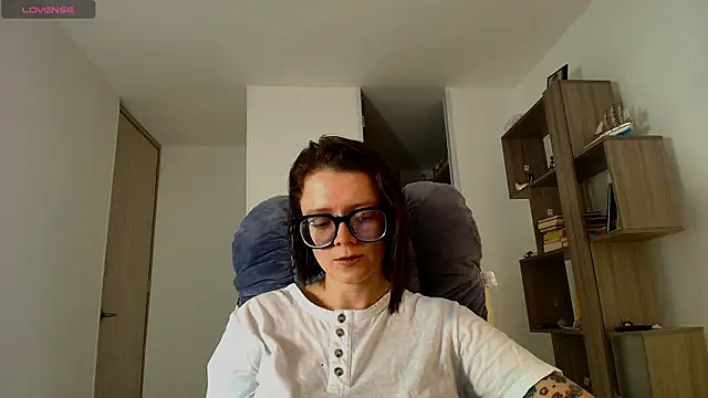 Arya starrk online show from 21, 11, 2025