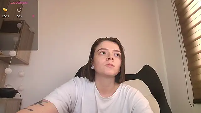 Snapshot of Arya_starrk chatting on 3, 6, 2026 Arya starrk online show from 3, 6, 2026