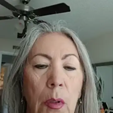 EvaRobinson online show from 8, 6, 2026