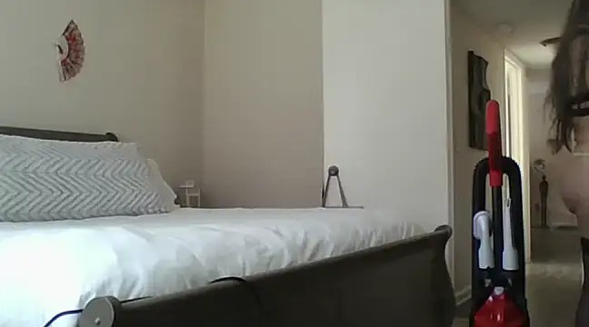 EvaRobinson online show from 20, 2, 2025