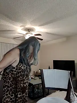 EvaRobinson online show from 12, 3, 2025