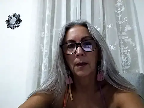 EvaRobinson online show from 30, 7, 2026