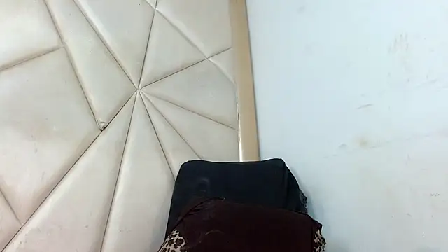 sweet brunettex lovingyou online show from 9, 1, 2026