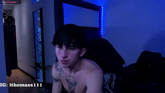 Snapshot of Thomass_clark chatting on 12, 3, 2026 Thomass clark online show from 12, 3, 2026