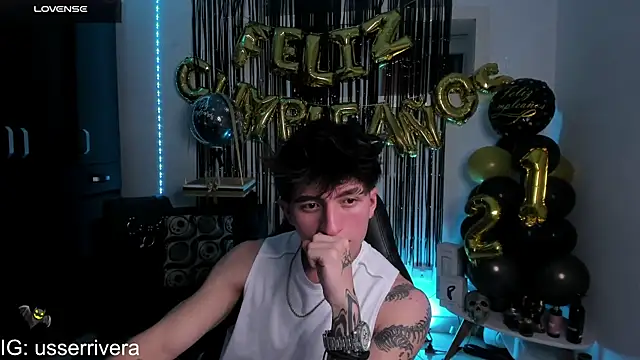 Snapshot of Thomass_clark chatting on 17, 1, 2025 Thomass clark online show from 17, 1, 2025