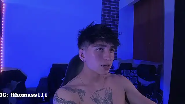 Snapshot of Thomass_clark chatting on 12, 5, 2026 Thomass clark online show from 12, 5, 2026
