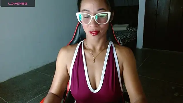 Emiliklauss22 online show from 6, 11, 2025