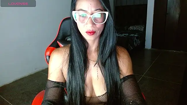 Emiliklauss22 online show from 3, 4, 2026