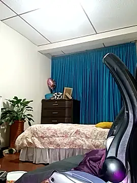 kelly dirty  online show from 28, 9, 2025