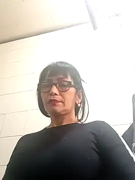 kelly dirty  online show from 12, 3, 2025