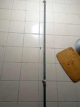 kelly dirty  online show from 16, 4, 2026