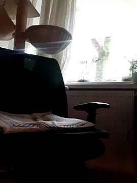 Snapshot of feathersify chatting on 30, 5, 2026 feathersify online show from 30, 5, 2026