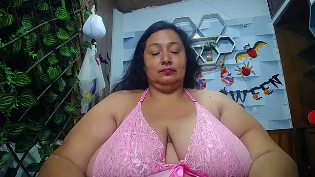 Snapshot of TistMature chatting on 24, 10, 2025 TistMature online show from 24, 10, 2025