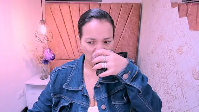 MarilynMiilf  online show from 27, 10, 2025