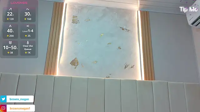 Snapshot of Megan_browns1 chatting on 14, 11, 2025 Megan browns1 online show from 14, 11, 2025