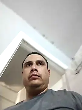 Snapshot of thickcocklatino chatting on 18, 2, 2025 thickcocklatino online show from 18, 2, 2025