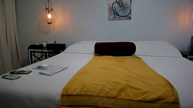 MerceyMercedeez online show from 4, 12, 2024