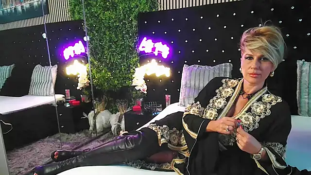 InannaStar online show from 15, 10, 2025