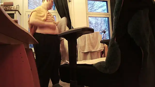 chubbysmallcockxh online show from 23, 2, 2026