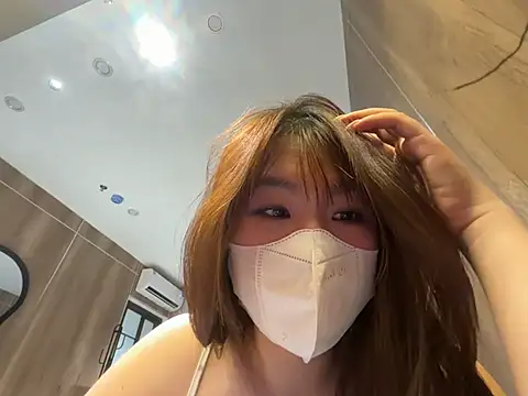 Snapshot of Onee-Chew chatting on 18, 7, 2026 Onee-Chew online show from 18, 7, 2026