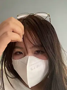 Onee-Chew online show from 21, 4, 2026