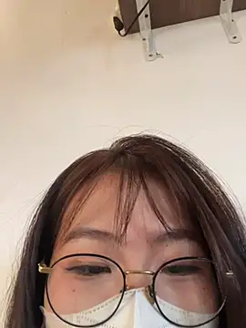 Onee-Chew online show from 4, 3, 2026