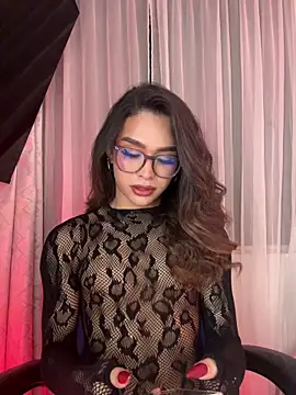 Samantha Bernardo online show from 24, 3, 2026