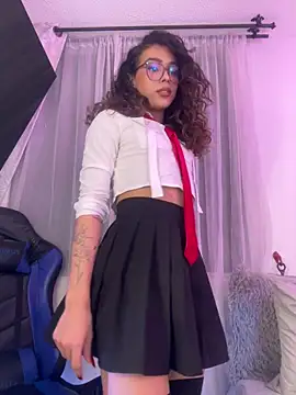 Samantha Bernardo online show from 3, 2, 2026