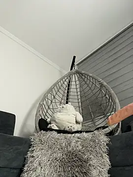 Samantha Bernardo online show from 5, 6, 2026