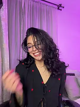 Samantha Bernardo online show from 25, 5, 2026