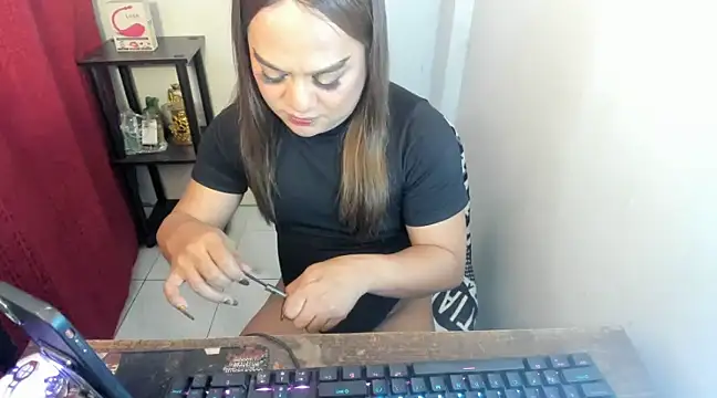 AdriannaCane online show from 31, 1, 2025