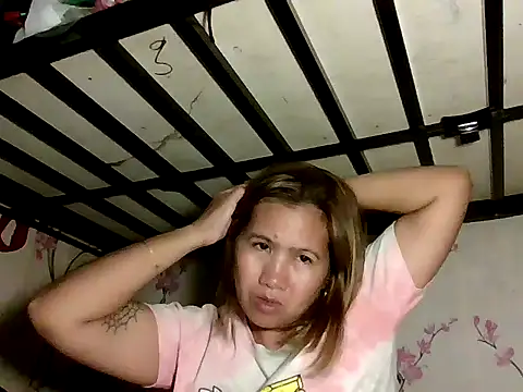 Snapshot of sweet_smile4u chatting on 13, 11, 2025 sweet smile4u online show from 13, 11, 2025