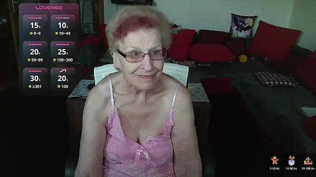 HeisseomaOriginal online show from 15, 12, 2025