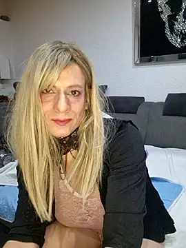 Snapshot of LanaSissy100 chatting on 2, 11, 2025 LanaSissy100 online show from 2, 11, 2025