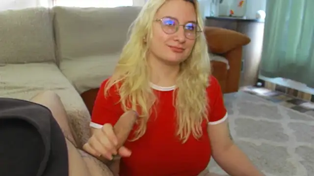 Snapshot of andycherry_secrets_ chatting on 4, 6, 2026 andycherry secrets online show from 4, 6, 2026